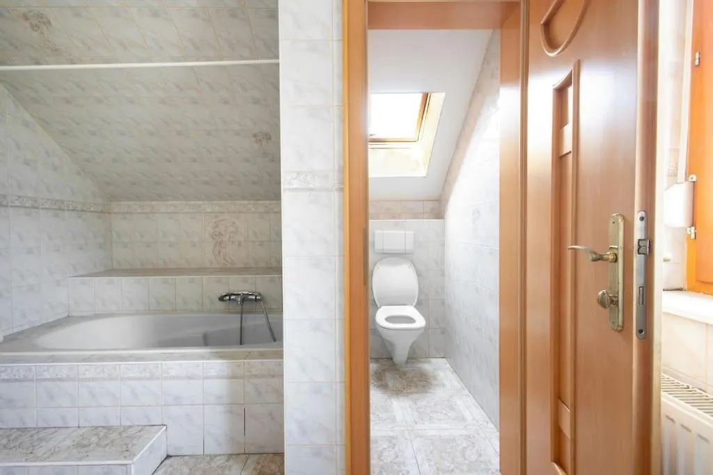 4-Bedroom House & Large Garden Vienna Holiday home
