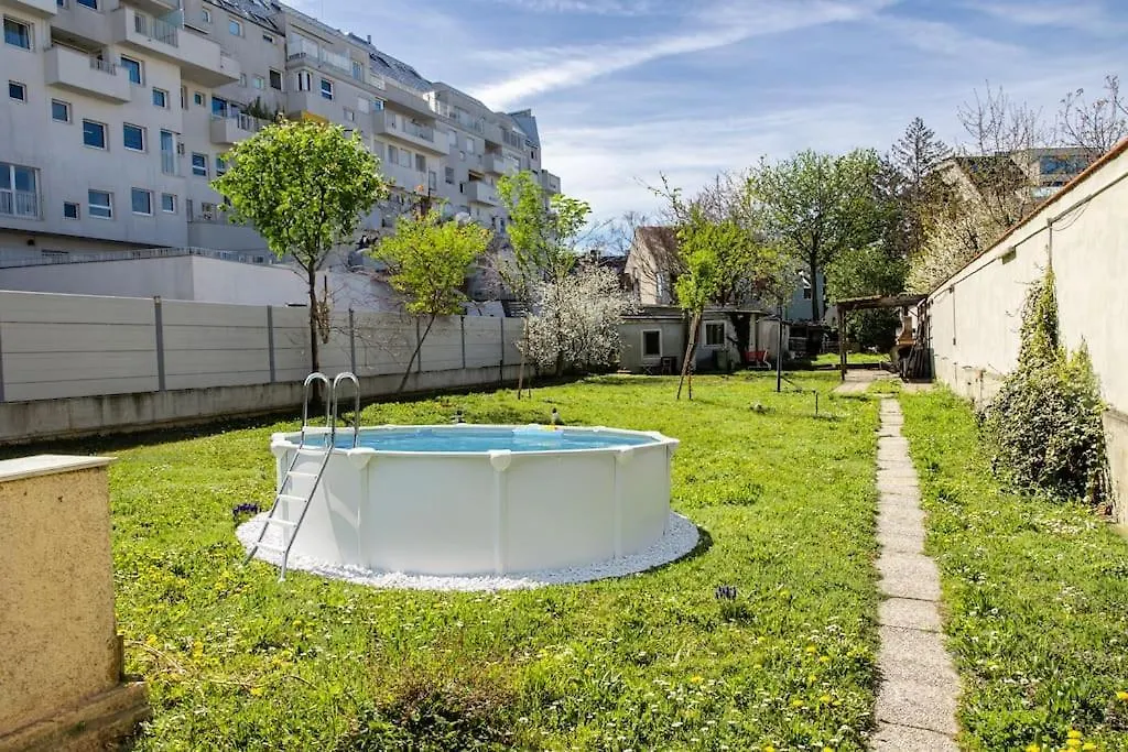 4-Bedroom House & Large Garden Vienna 0*,  Austria